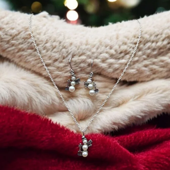 ☃️ Vintage Sterling Shube Signed Pearl Snowman Necklace And Earrings - Picture 5 of 11